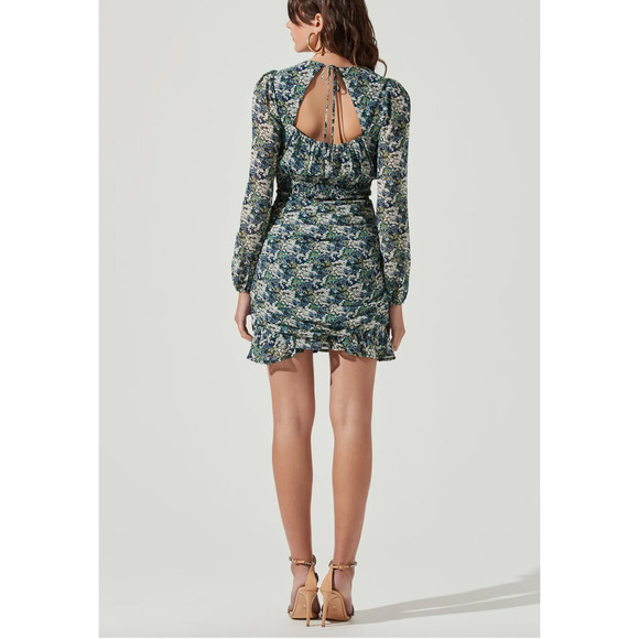ASTR The Label NWOT Smocked Waist Ruched Dress Blue Green Floral Size Medium - Picture 2 of 9